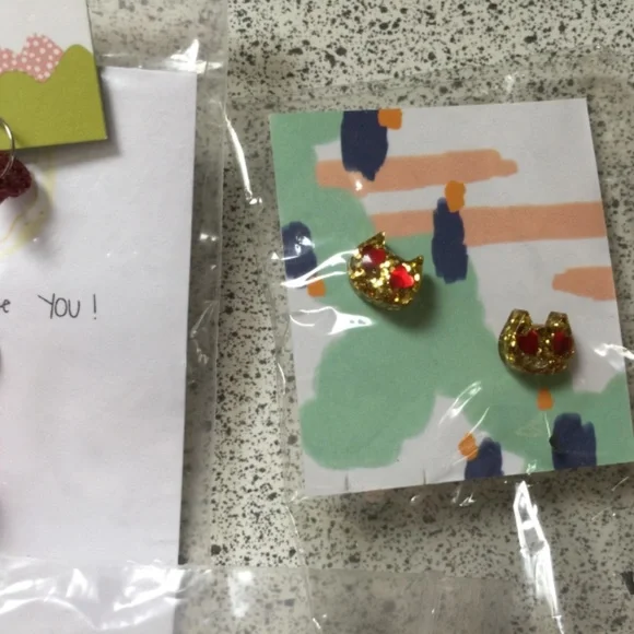 Earrings - Picture 6 of 7